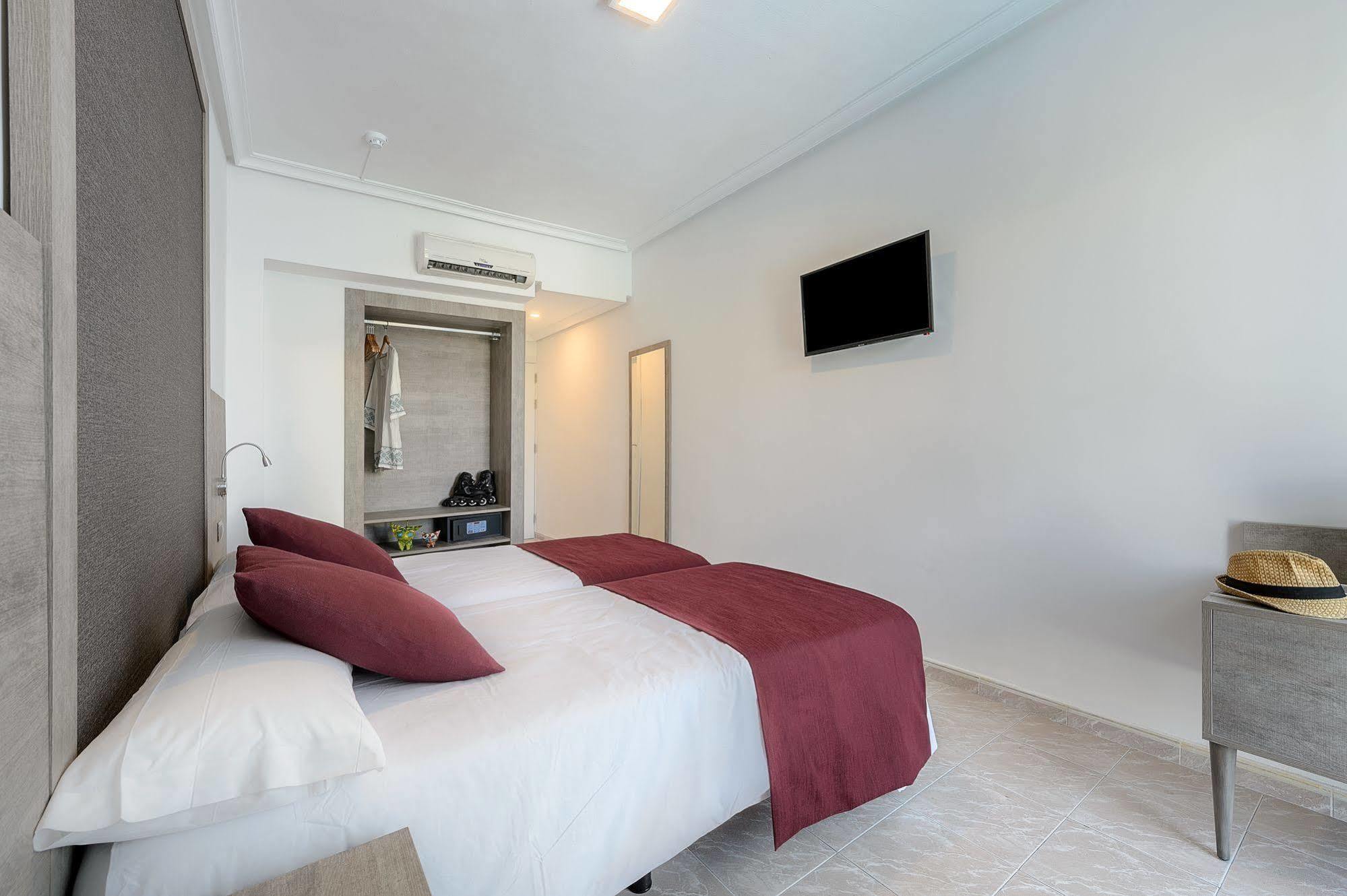 Hotel Vibra Marco Polo II - Adults Only Sant Antoni de Portmany Exterior foto
