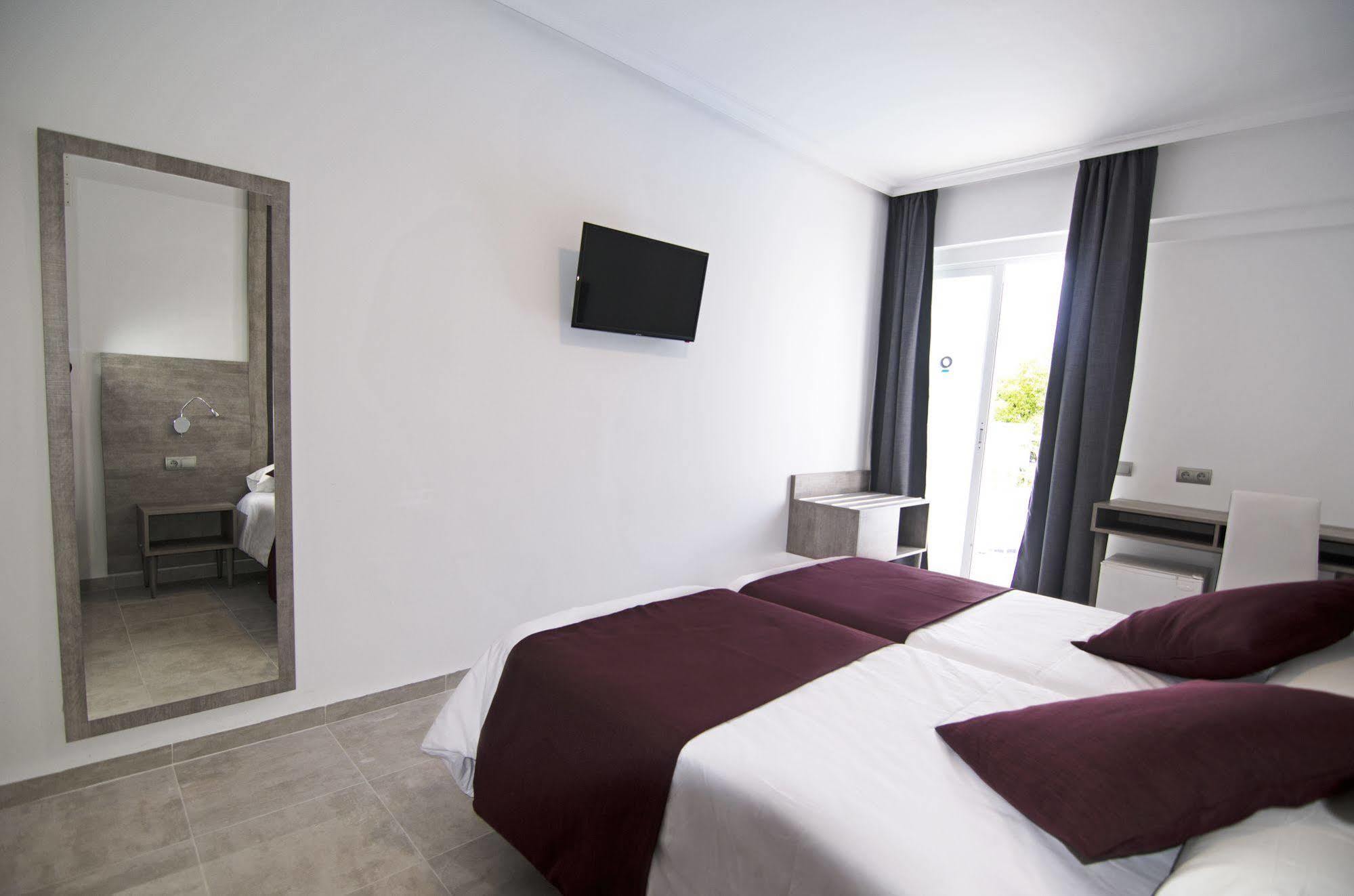 Hotel Vibra Marco Polo II - Adults Only Sant Antoni de Portmany Exterior foto